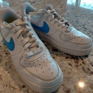 Nike Air Force 1 Big Kids size 7.5